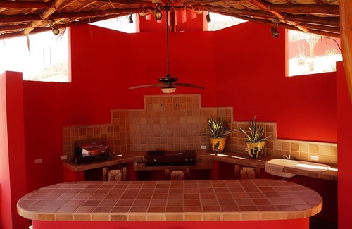 Pescadero House | The Red House - Quiet, romantic weekend