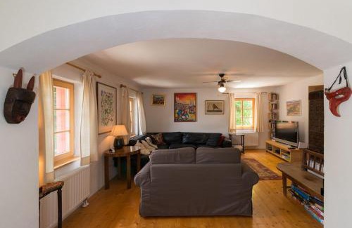 Gorje House | The Red House