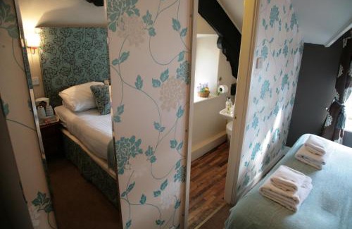 Burnsall Hotel | The Red Lion & Manor House
