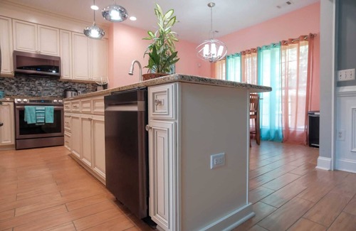 Fleming House | The Relaxation GetawaynSleeps 10 4 bedrooms 3.5 baths