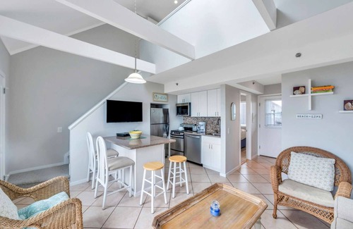 Napeague Apartment | The Retreat 1BR Beachside Loft | Tennis+WiFi+PKG