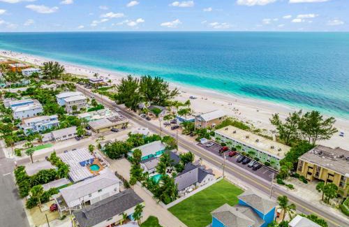 Bradenton Beach Hotel | The Retreat at Anna Maria Island Inn