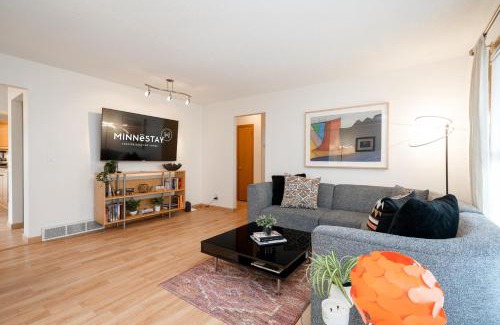 Linden Hills House | The Retreat at Linden Hills