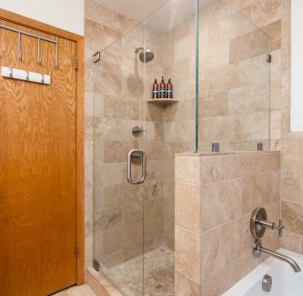 Linden Hills House | The Retreat at Linden Hills