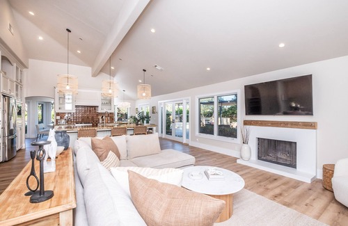 Kit Carson House | The Retreat: Game Room, Pool Table, Pool & Hot tub