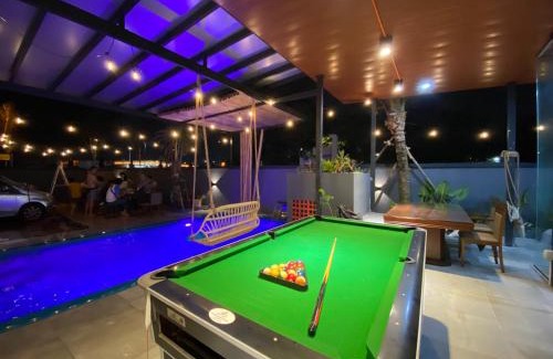 Taman Daya House | The Riimbun . Private Pool . BBQ . Karaoke