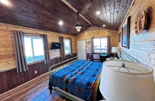 Torrey Hotel | The Rim Rock Inn