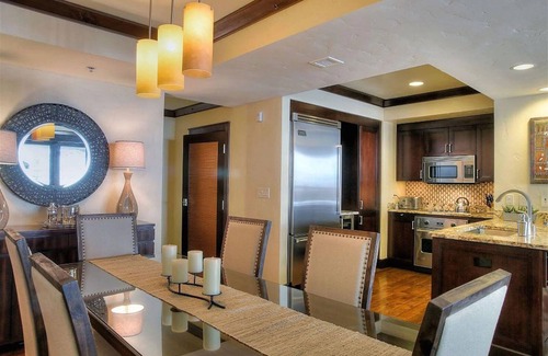 Downtown Chicago Resort | The Ritz-Carlton Club, Lake Tahoe - 3 bdrm
