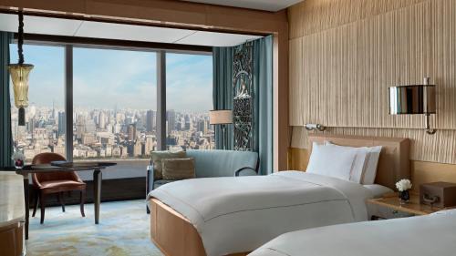 Downtown Shanghai Hotel | The Ritz-Carlton Shanghai, Pudong