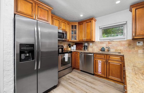 Riverside Park House | The Riverside Retreat #2