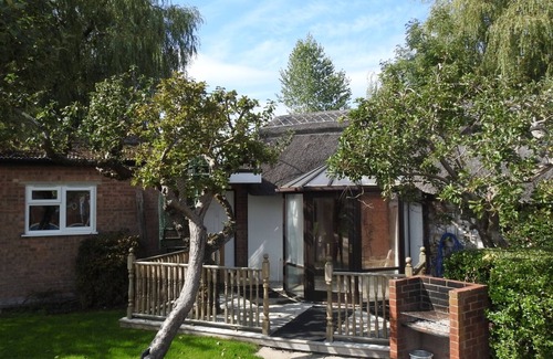 New Forest District House | The Riverside Studio at Old Bridge Cottage , Ringwood, New Forest