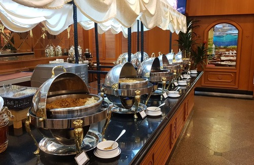 Gadong Hotel | The Rizqun International Hotel