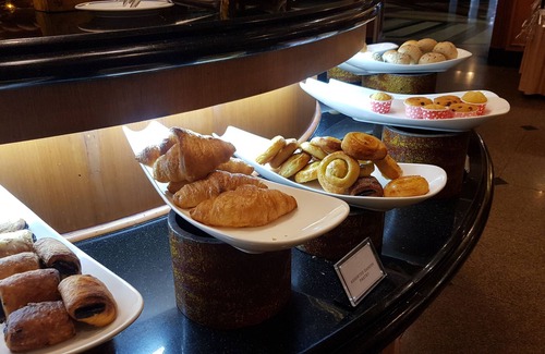 Gadong Hotel | The Rizqun International Hotel