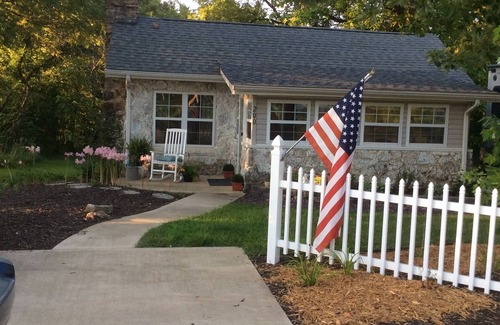 Salem House | The Rock House - 1 bdrm, 1 bath Salem Missouri Vacation Rental