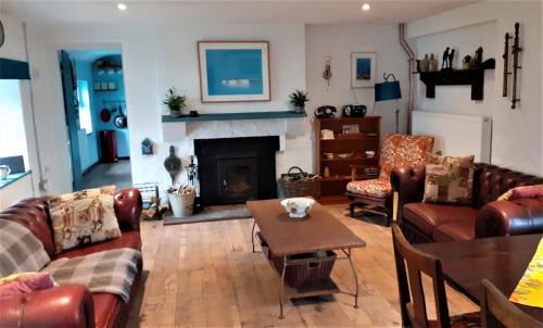 Lettermacaward House | The Rockhouse - Cosy stone built Thatch Cottage