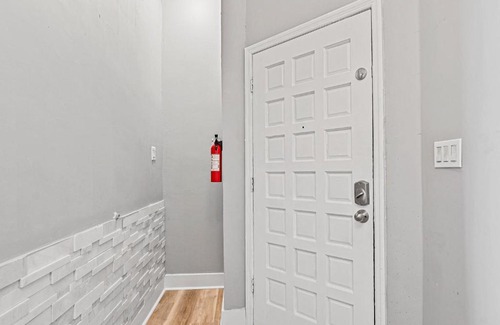 Temple Crest House | The Roller Coaster River Retreat