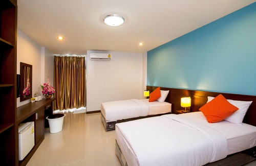 Nong Khon Kwang Hotel | The Room