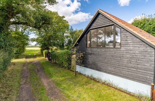 Wendling Apartment | The Roost - Beautiful Apartment, Stunning Rural Views, 2 Bedrooms, Sleeps 5