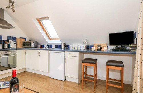 East Tytherley Apartment | THE ROOST, romantic, with a garden in East Tytherley