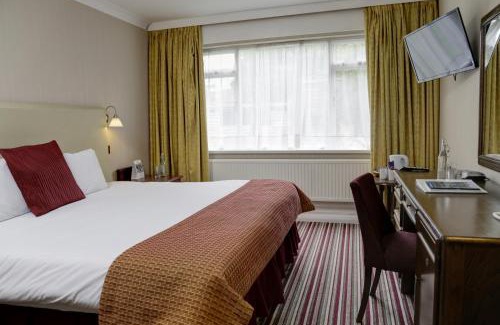 Five Oak Green Hotel | The Rose & Crown Hotel