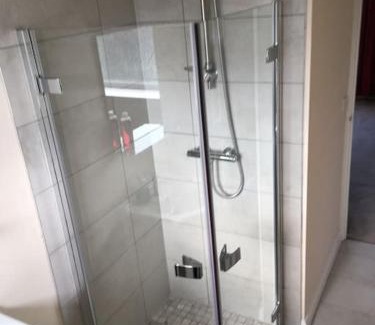 Swindon Apartment | The Rose Garden