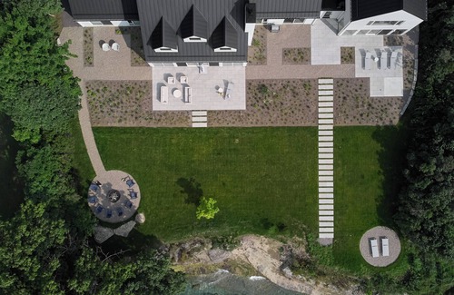 Wellington House | The Rowanwood | Wellington | 4 Bedrooms | Luxury Waterfront