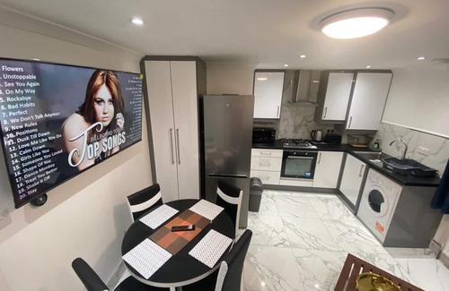 Townfield Apartment | THE ROYAL BOUTIQUE OXFORD LODGE BY LONDON HEATHROW