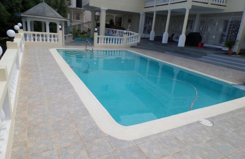IronShore Estates Villa | The Royal Kensington Villa 4