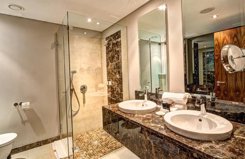 Boshoek Hotel | The Royal Marang Hotel