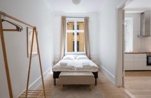 Osterbro Apartment | The Royale Retreat with 5 bedrooms
