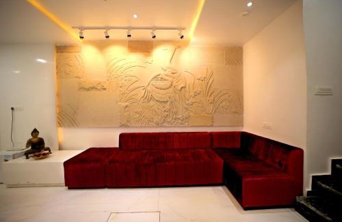 Nathdwara Hotel | The RRA Kabras Hotel, Nathdwara