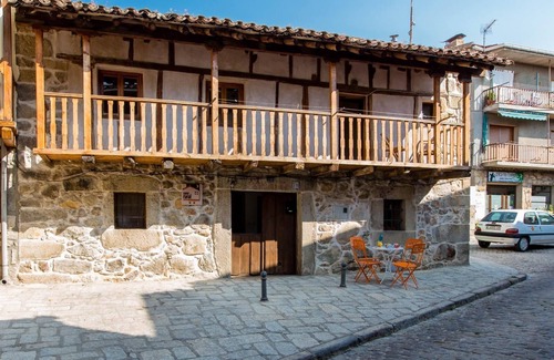 Piedralaves Apartment | The Rural Accommodation La Chova