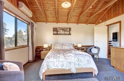 Highland Valley Bed & Breakfast | The rural escape to wind down - cosy room separate from the main house.