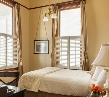 Three Forks Hotel | The Sacajawea Hotel