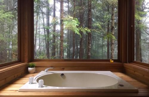 Salt Spring Island House | The Sanctuary Retreat & Spa