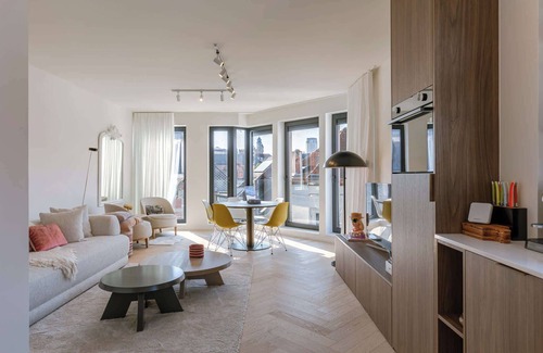 Ghent City Centre Apartment | The Sassy Summit - Chic Comfort, Views & Good Vibe
