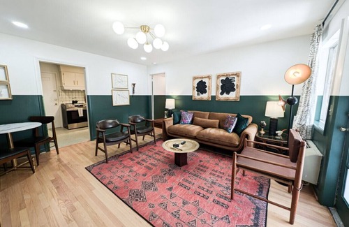 Columbia Apartment | The Scholar Suite | 1 King | Newly Renovated!
