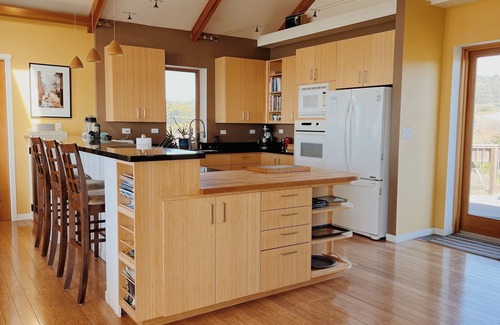Fort Bragg House | The Sea Sanctuary - Beachfront Stunning Newer Home - Hot Tub
