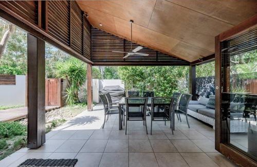 Sunshine Beach House | The Seaglass Villa - Private Pool and Sauna