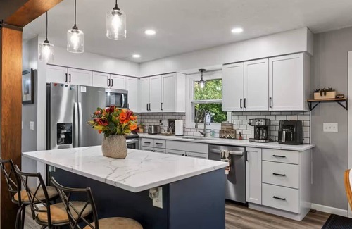 Maple Grove House | The Seasons - Family Friendly in the 'Burbs!