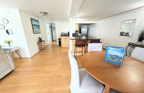 Onset Apartment | The Seaview Suite: GREAT VIEWS, VERY CLOSE TO BEACH!