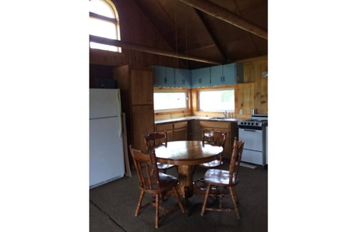 Newport Cottage | THE SECRET OF THE SWALLOWTAIL