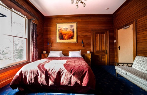 Takaka Bed & Breakfast | The Shady Rest B&B