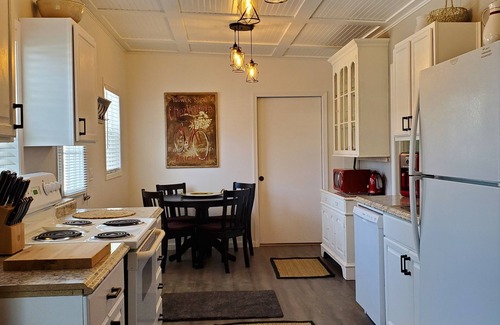 Osburn Apartment | THE SHANTY