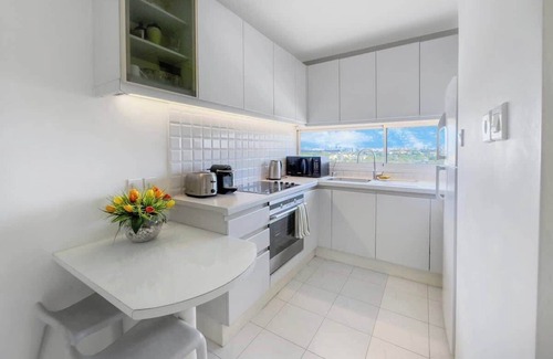 Herzliya Pituach Apartment | The Sharon Sky Suite