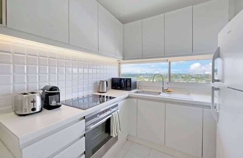 Herzliya Pituach Apartment | The Sharon Sky Suite