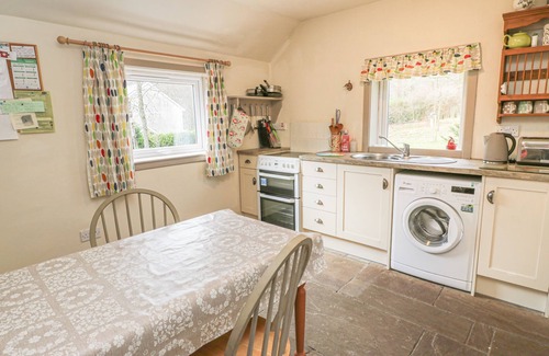Saddell Cottage | THE SHEILING, pet friendly, with open fire in Callander