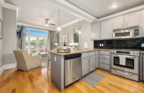 Fayetteville Condo | The Sheltering Sky - Walk to Dickson St and UofA