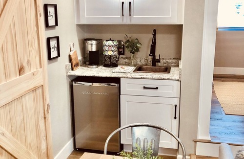 Shenandoah Valley Other | The Shenandoah Farmhouse guest suite on 50 acres surrounded by vineyards!