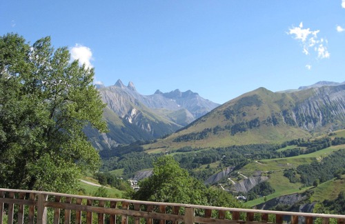 Saint-Jean-d'Arves House | The shepherdess in the hamlet of La Chal